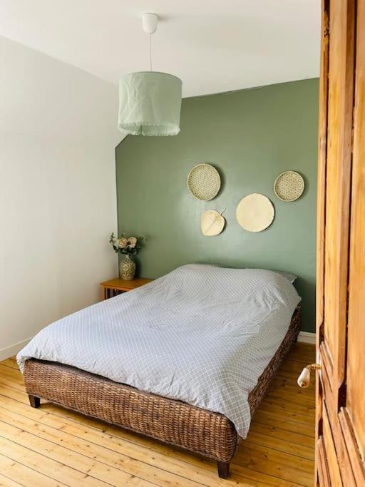 Appartement T2 Chaleureux - Wifi - Et Commerces A Pieds