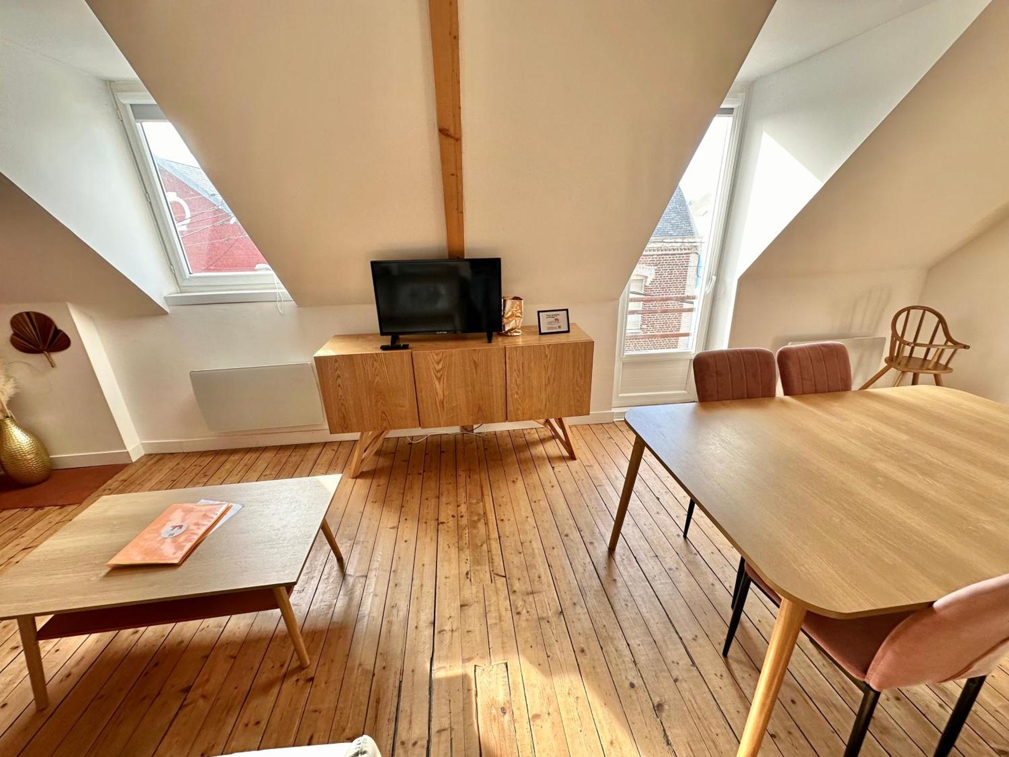 T2 Chaleureux - Wifi - Et Commerces A Pieds Appartement